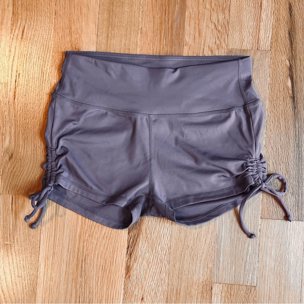 Women's Gray Purple Ruched Shorts Small